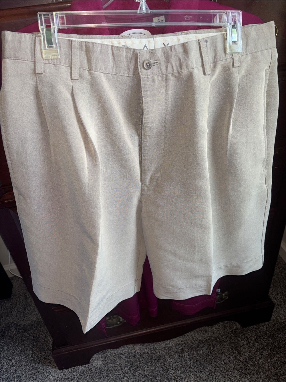 Callaway Beige Flat-Front Men’s Golf Shorts